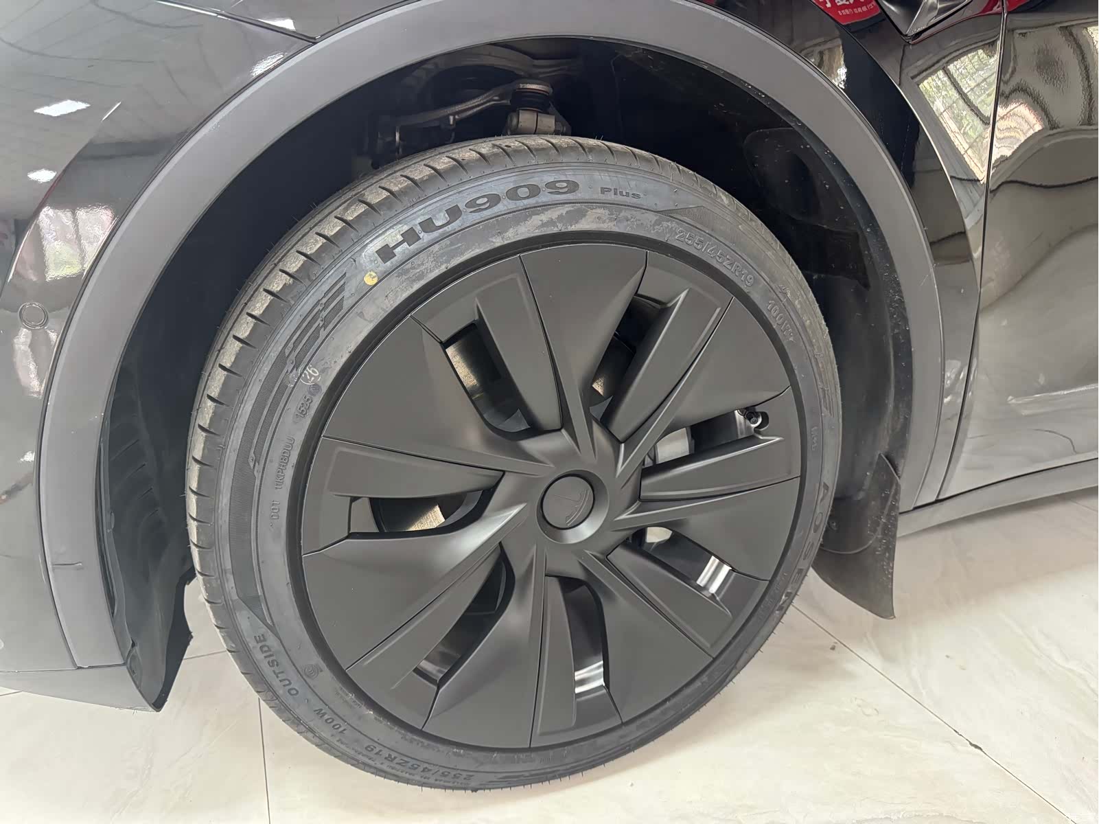 Tesla Model Y, 2023 10