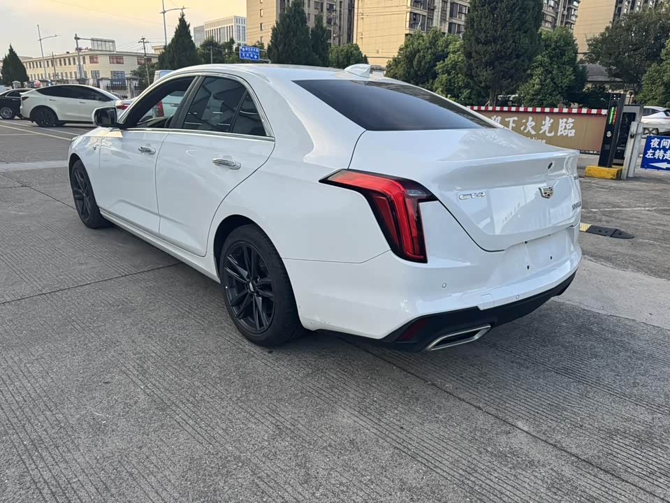 Cadillac CT4