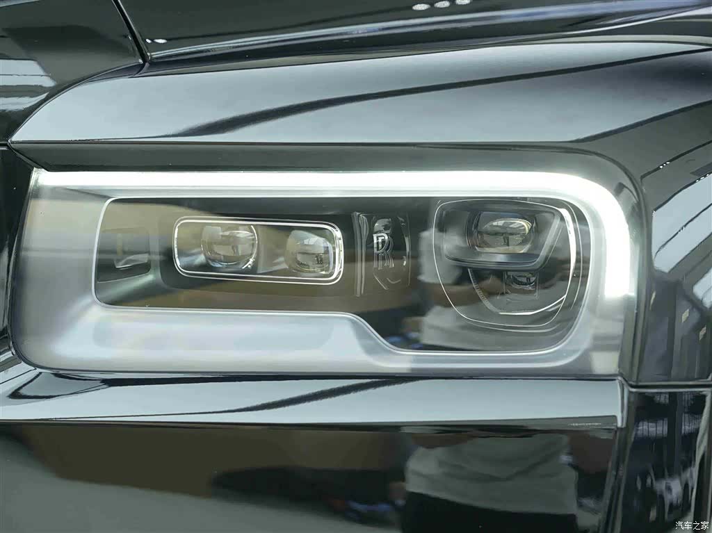 Rolls-Royce Cullinan, 2022 36