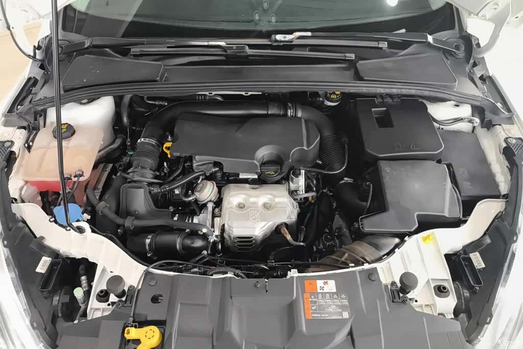 Ford Focus, 2018 10