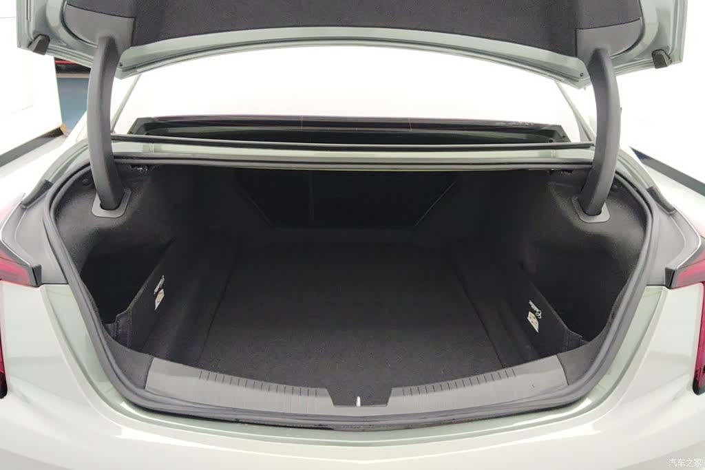 Cadillac CT5, 2023 4