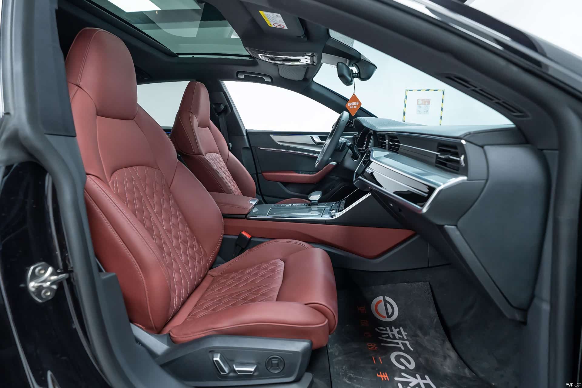 Audi A7L, 2024 12