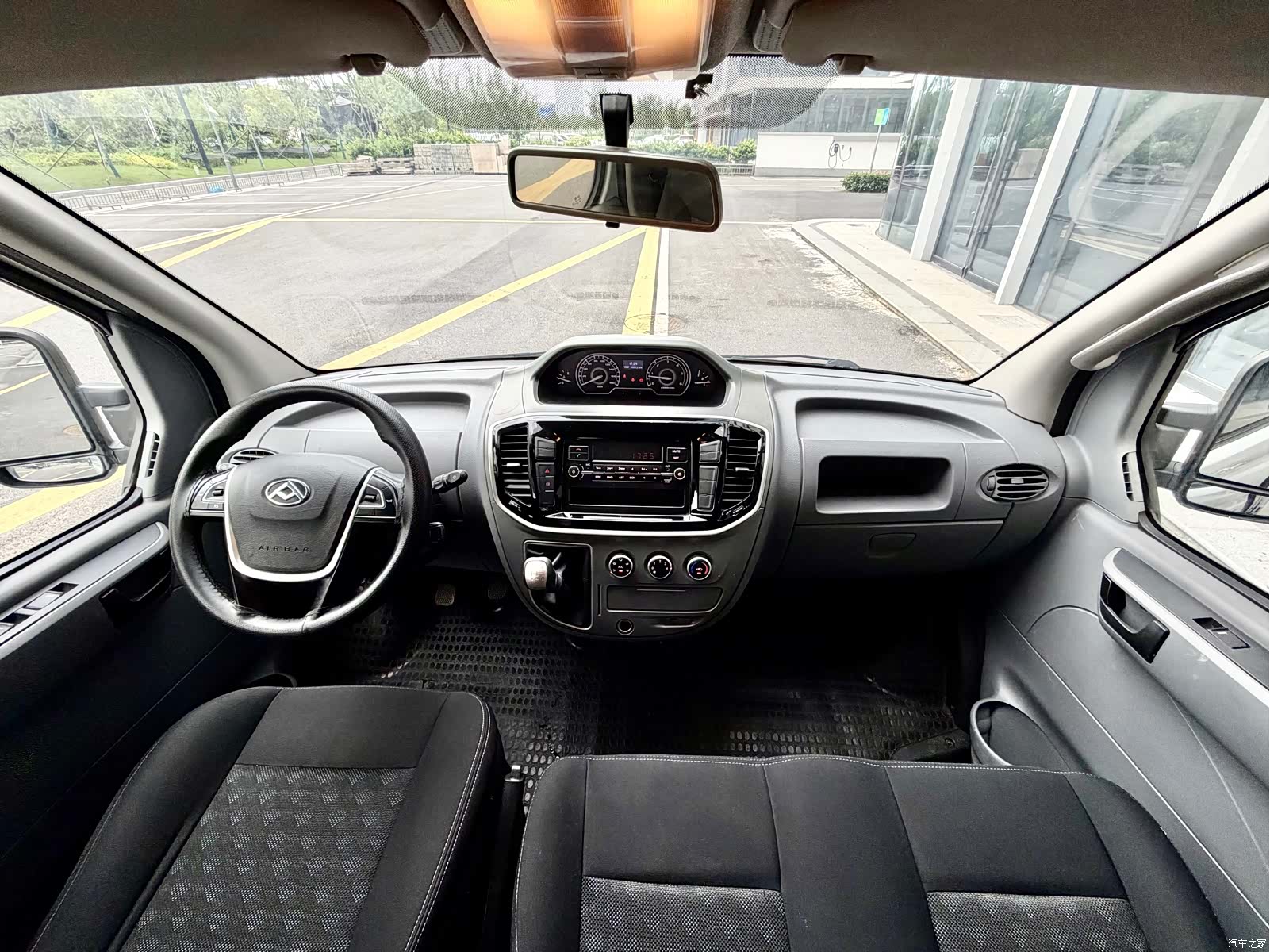 Maxus V80, 2020 9
