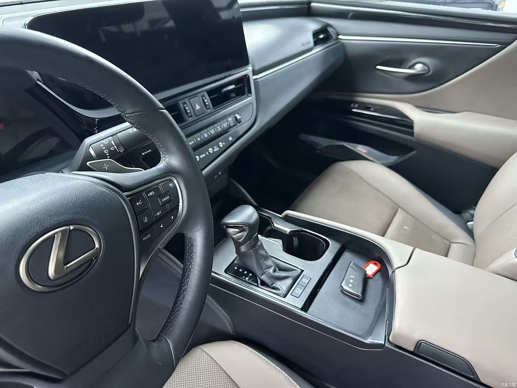 Lexus ES, 2024 все фото