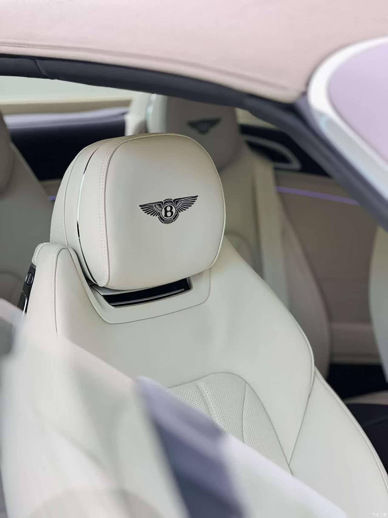 Bentley Continental GT, 2026 4