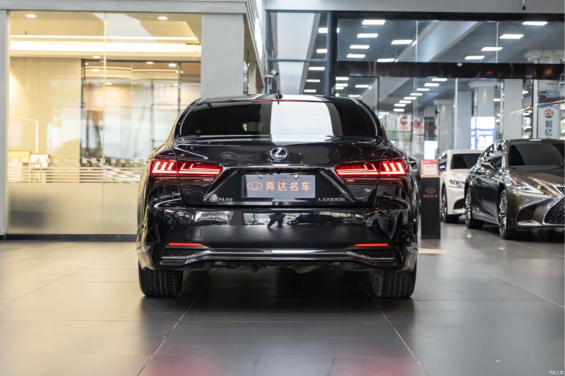 Lexus LS, 2022 все фото