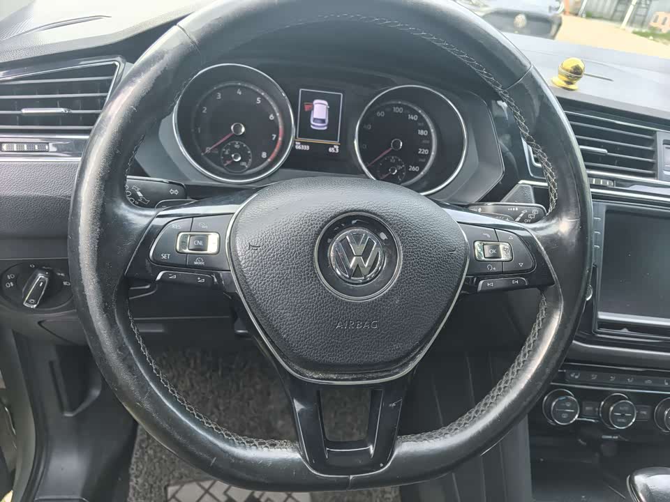 Volkswagen Tiguan L
