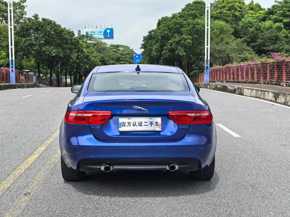 Jaguar XE