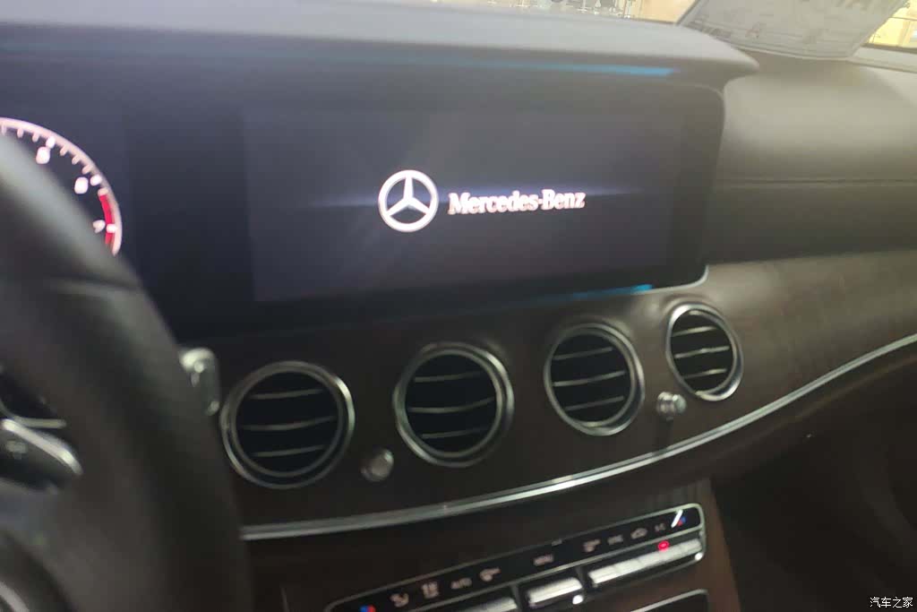 Mercedes-Benz E-Class, 2017 13