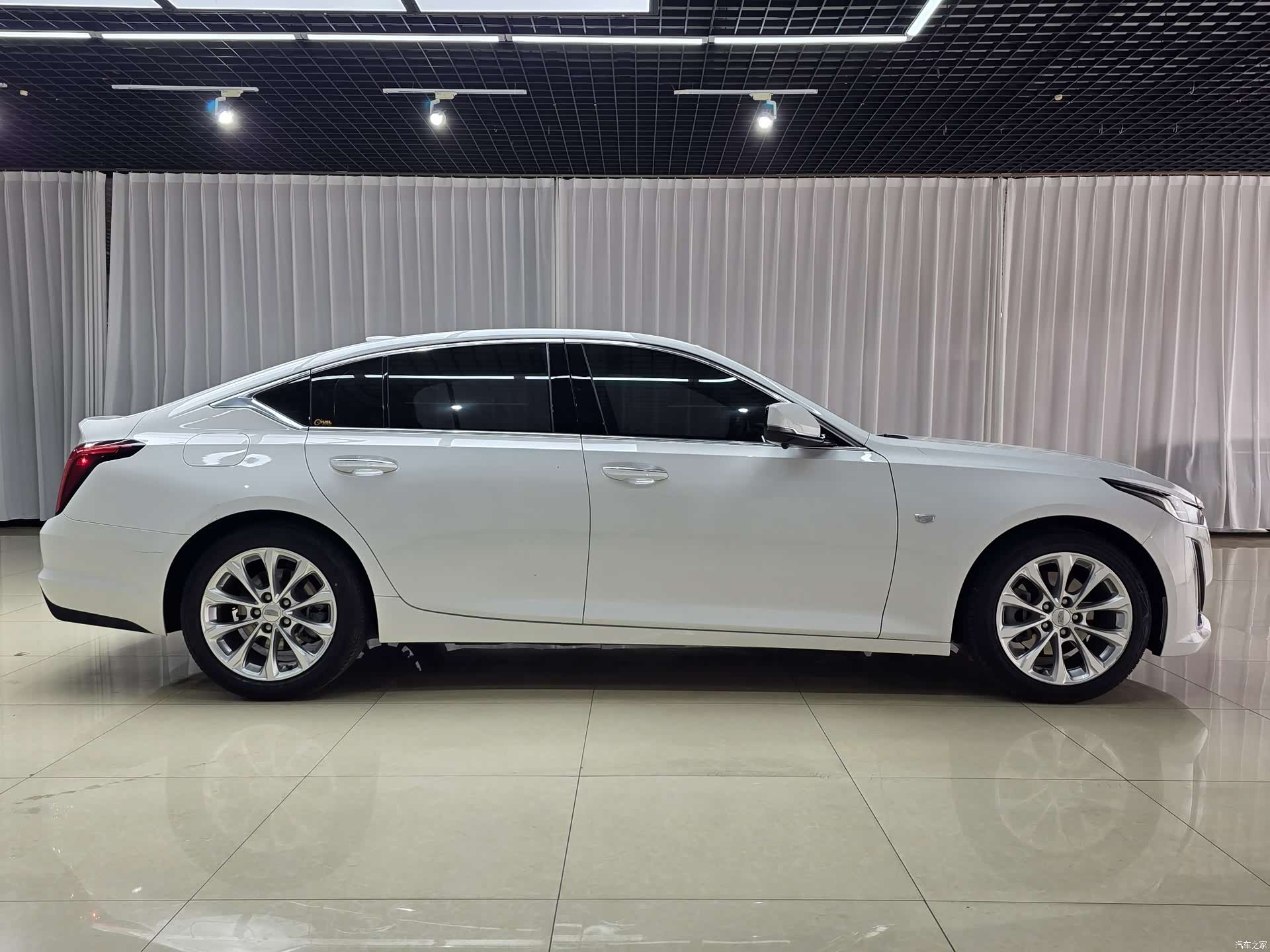 Cadillac CT5, 2022 4