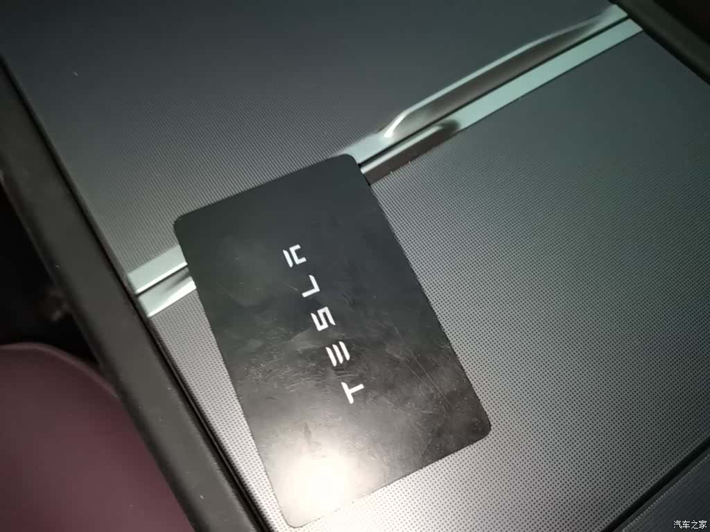 Tesla Model 3, 2025 9