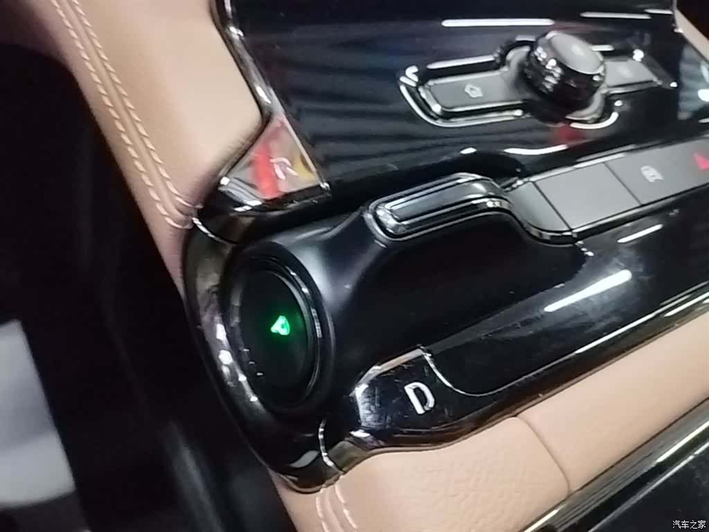 NIO ES8, 2022 14