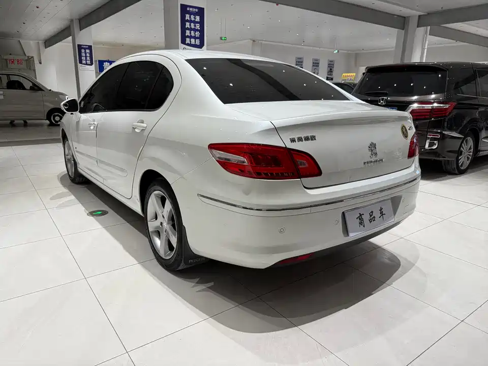 Peugeot 408