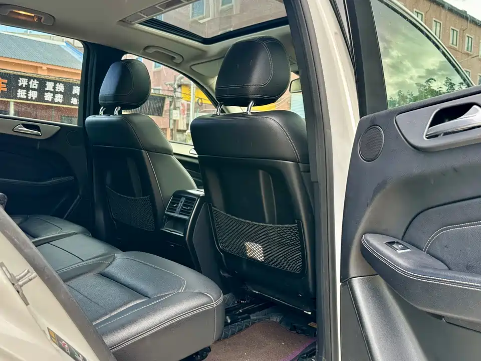 Mercedes-Benz M class