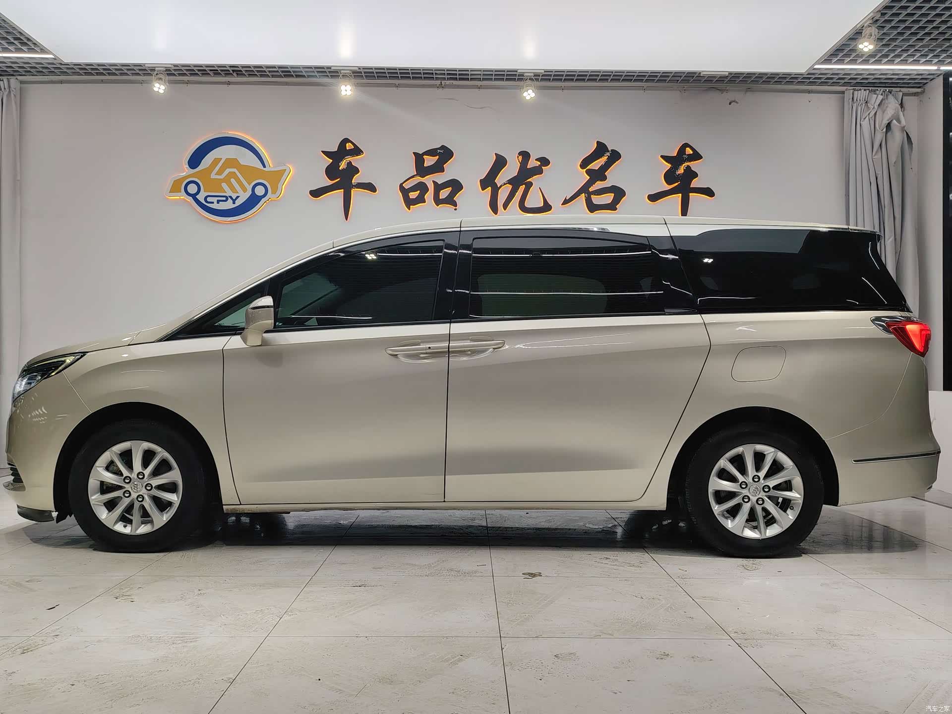 Buick GL8, 2019 4