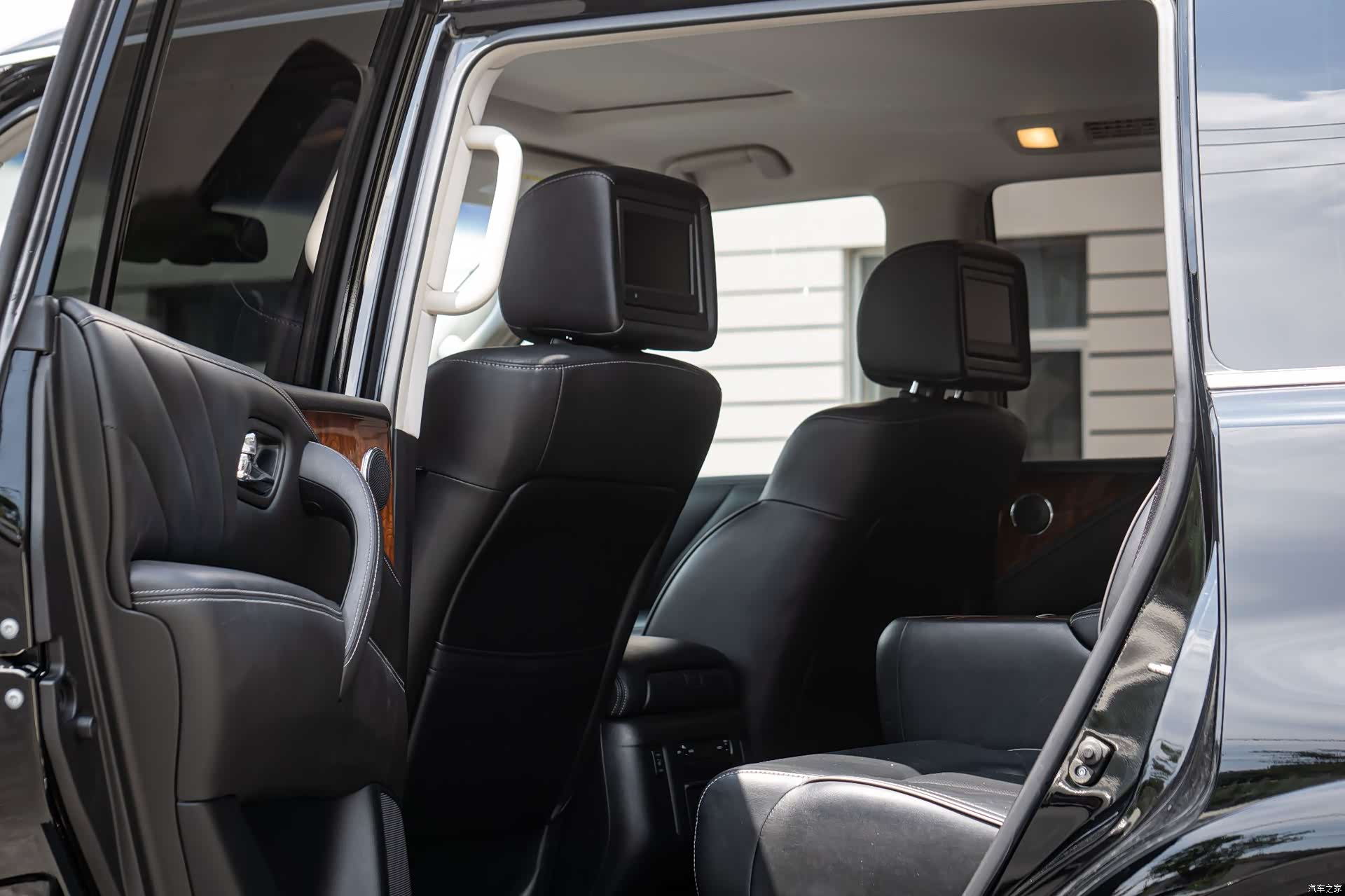 Infiniti QX80, 2017 22
