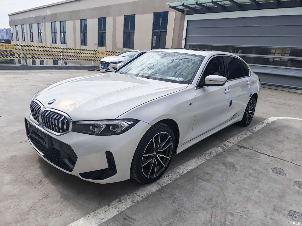 BMW 3 Series, 2023 1