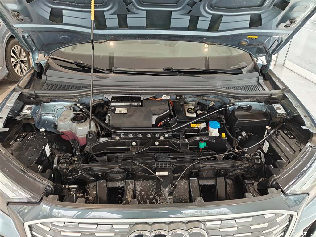 Audi Q4 e-tron, 2024 11