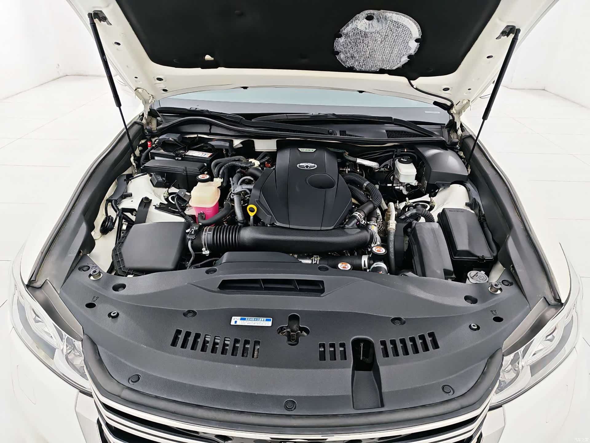 Toyota Crown, 2018 13