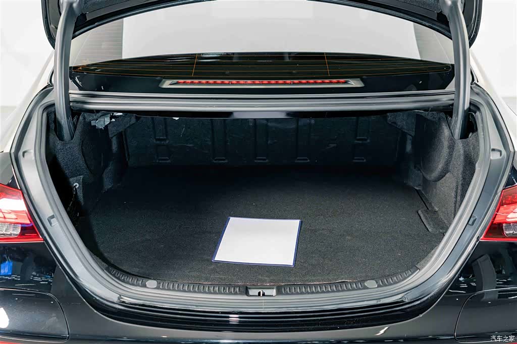 Mercedes-Benz E-Class, 2022 23