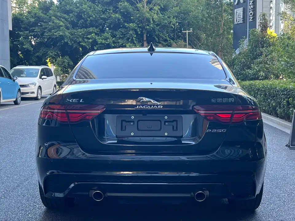Jaguar XEL