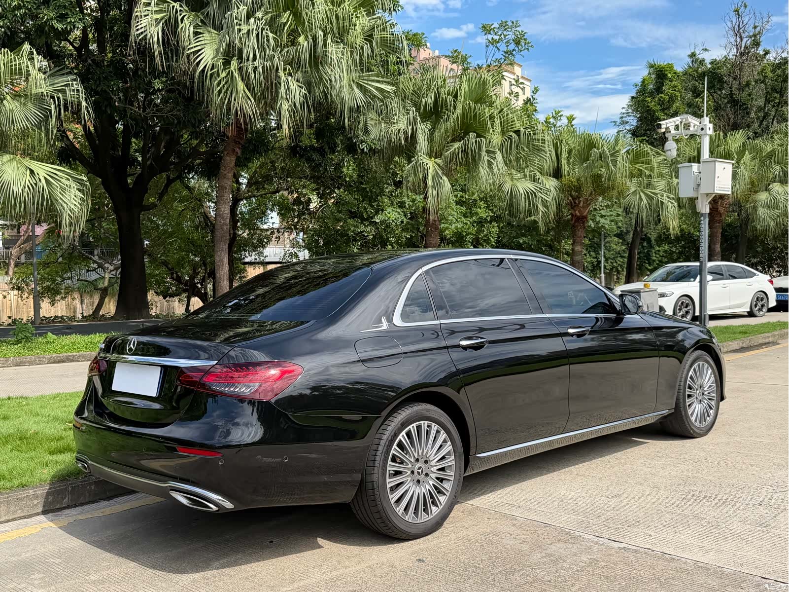 Mercedes-Benz E-Class, 2021 4
