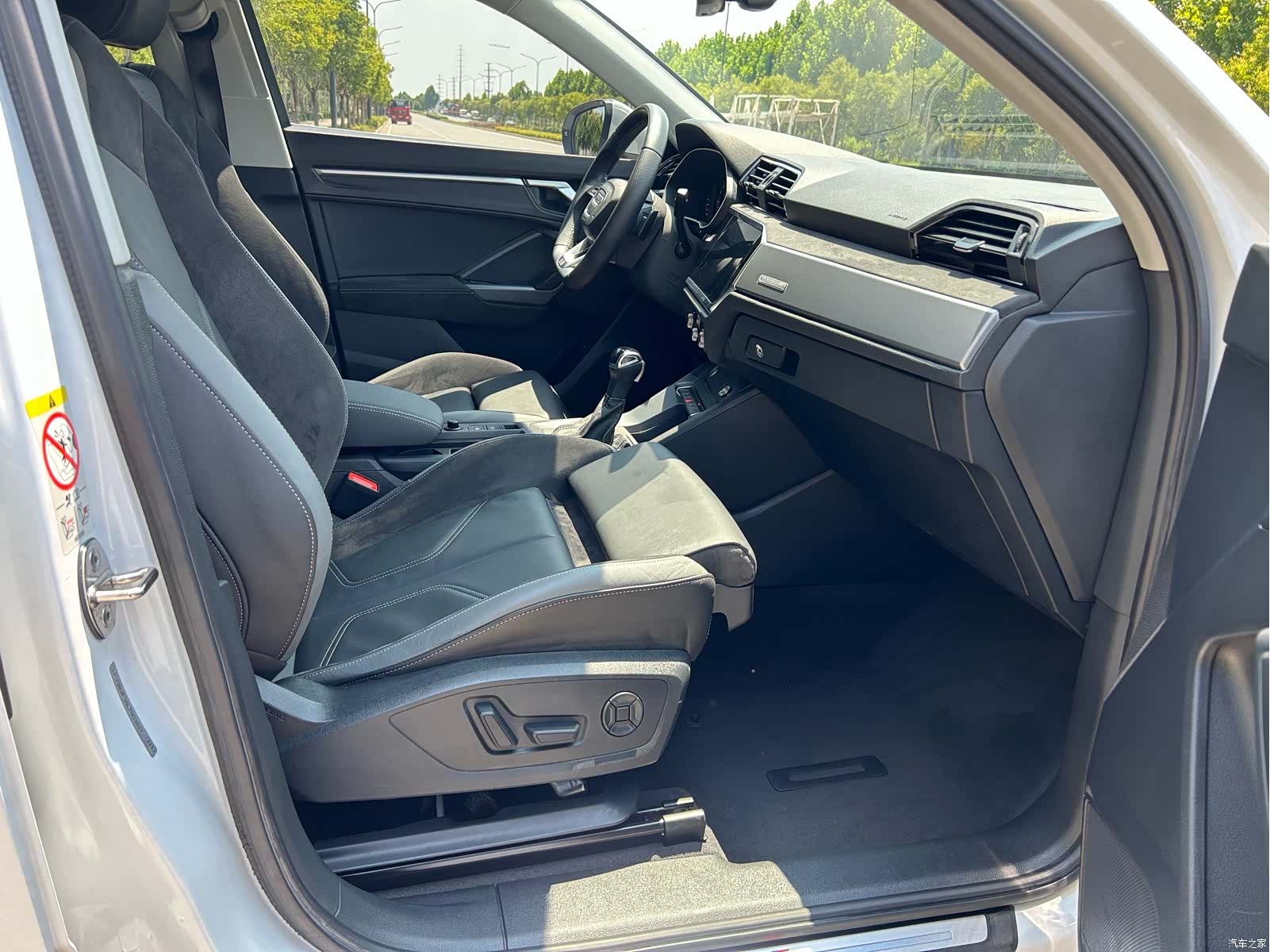 Audi Q3, 2021 8