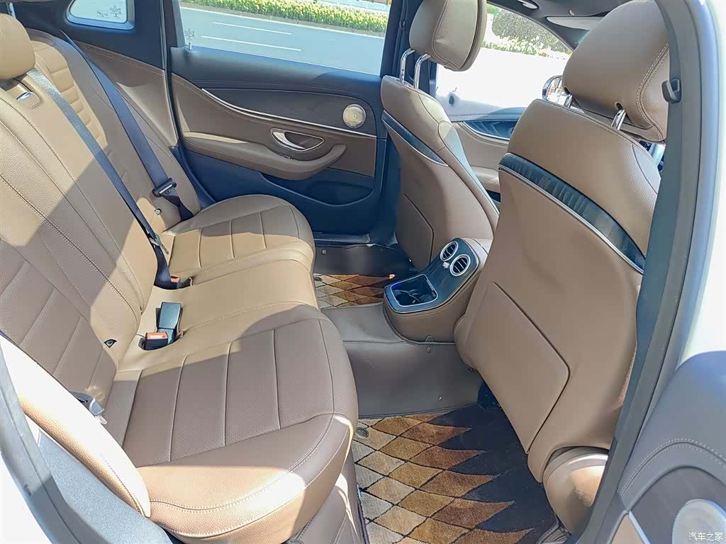 Mercedes-Benz E-Class, 2021 11