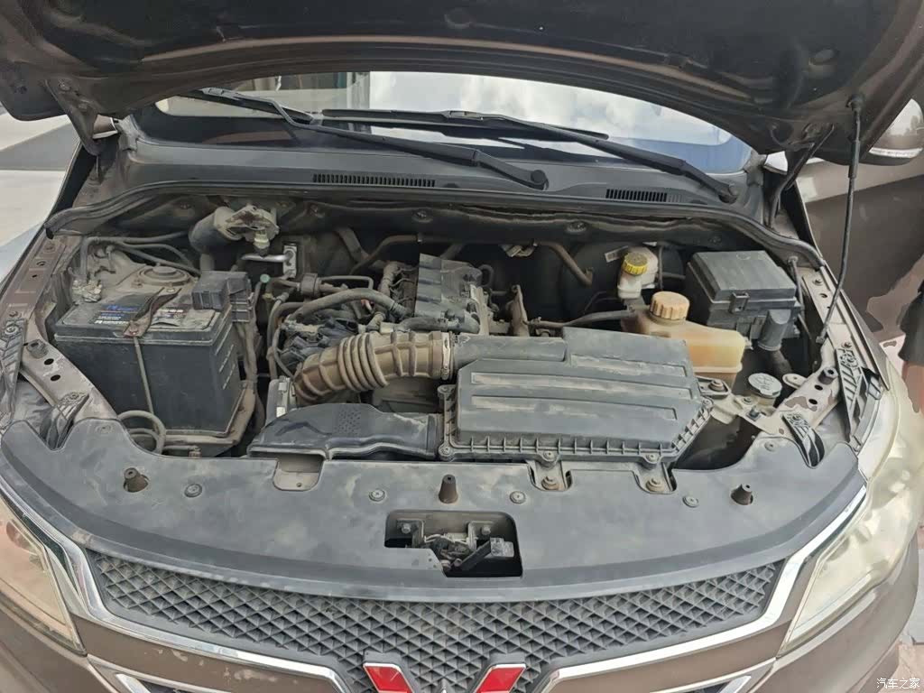 Wuling Hongguang, 2016 11