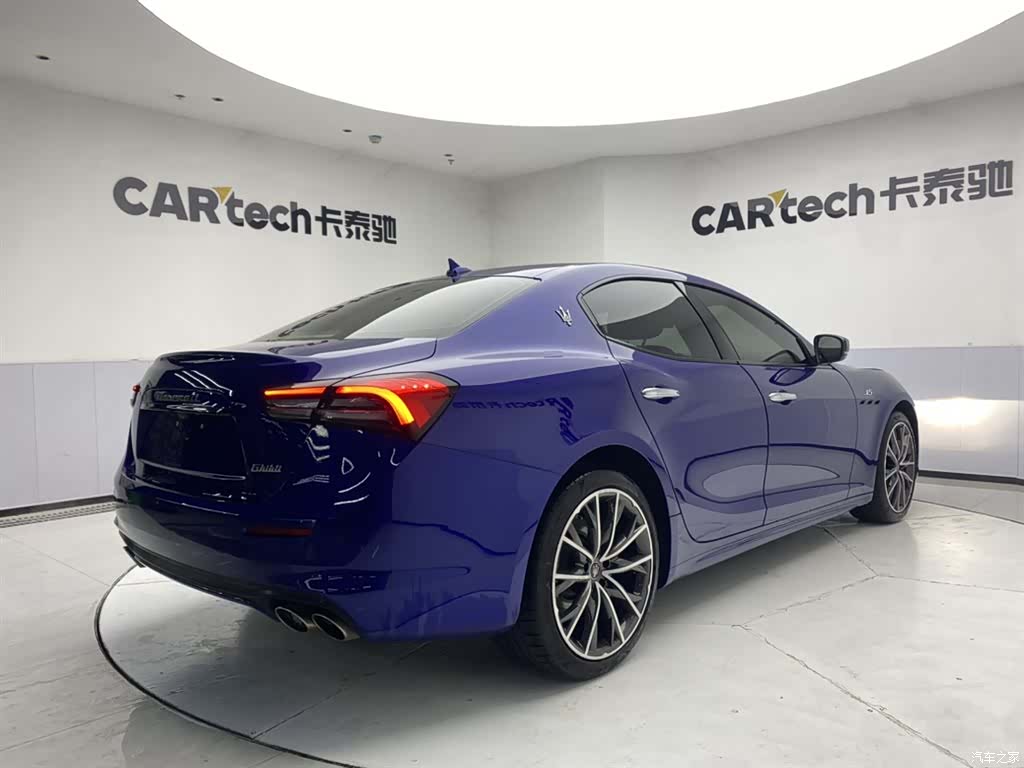 Maserati Ghibli, 2022 все фото