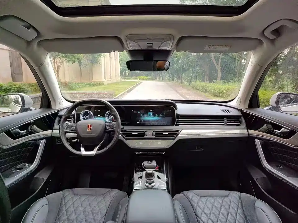 Hongqi HS5