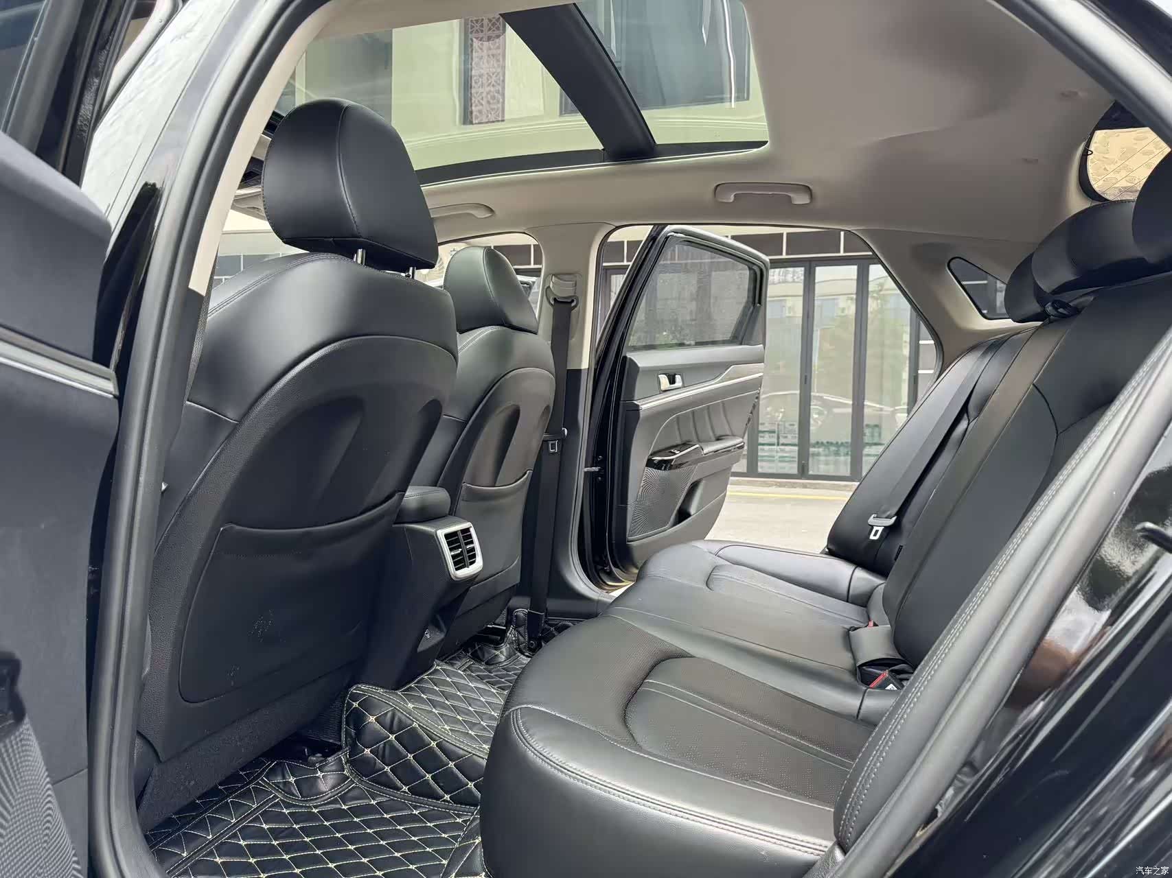 Kia K5, 2022 11