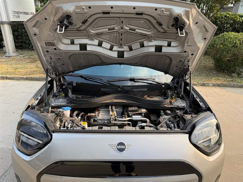 MINI Electric ACEMAN