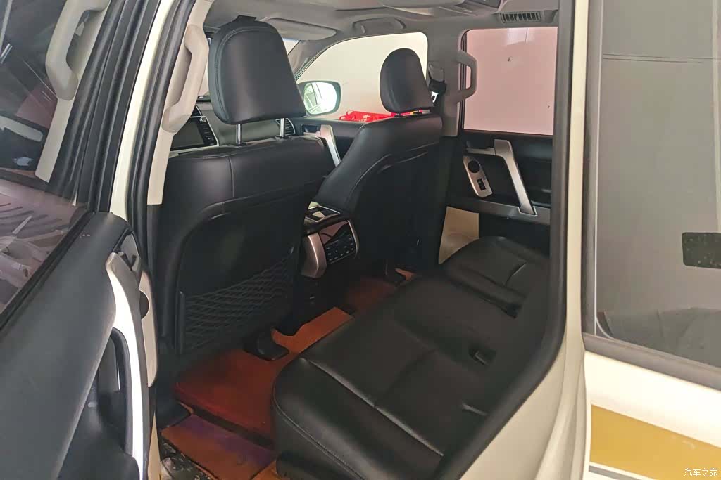 Toyota Prado, 2018 11