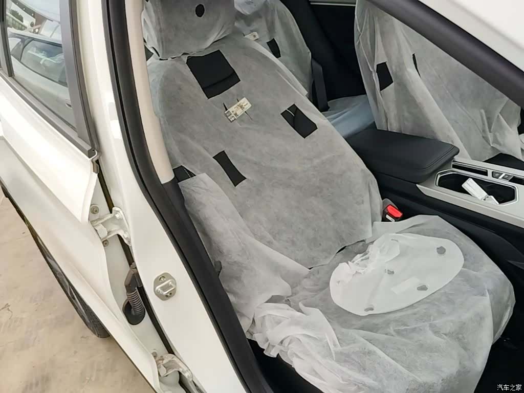 Geely Coolray, 2026 25