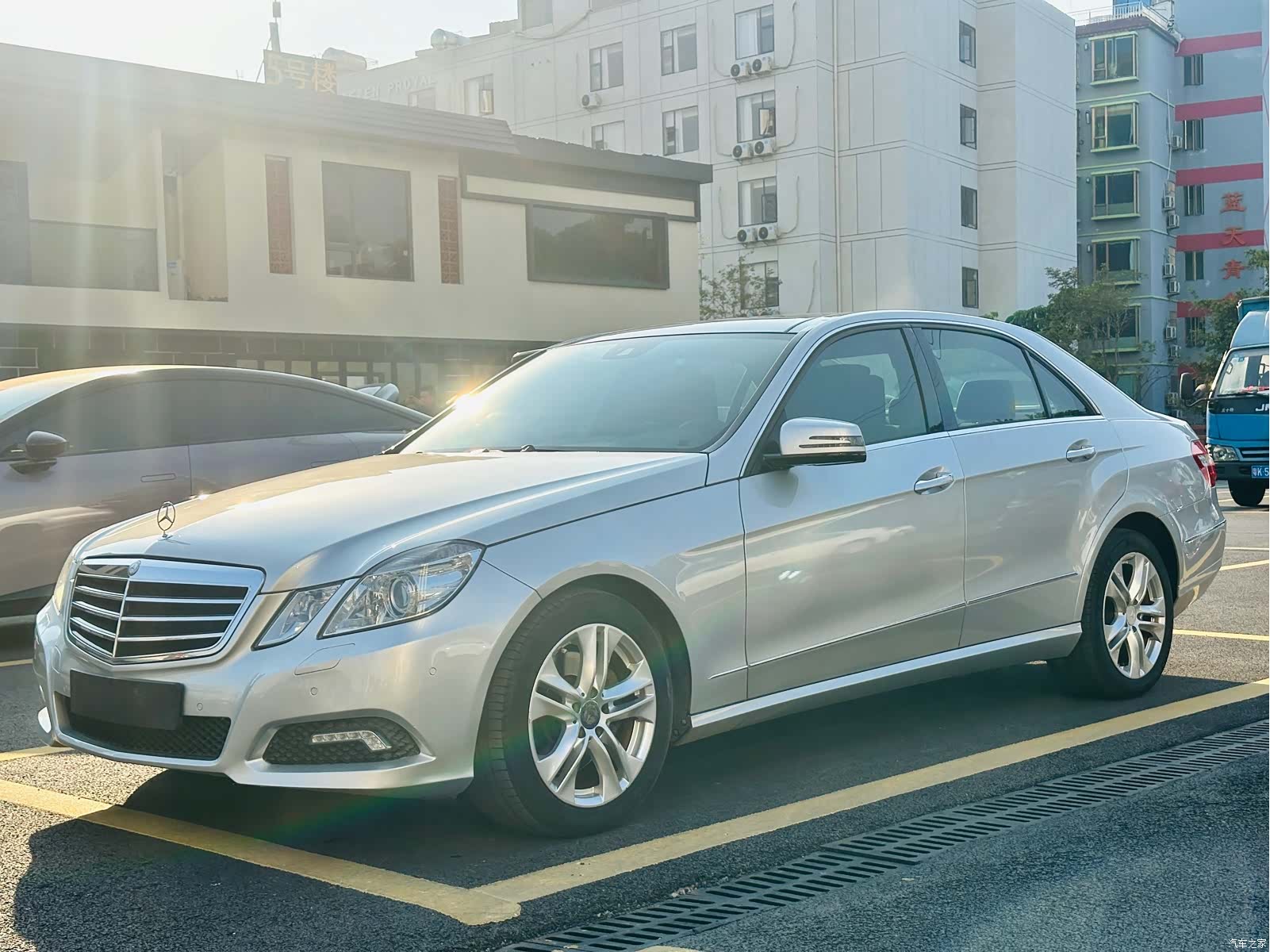 Mercedes-Benz E-Class, 2010 1