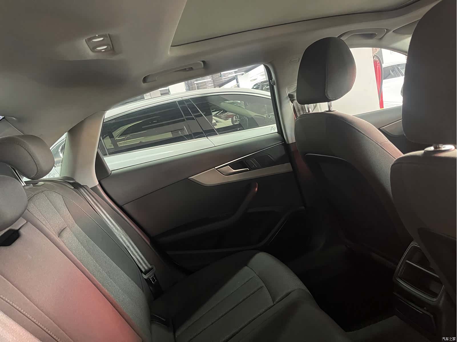 Audi A4L, 2018 3