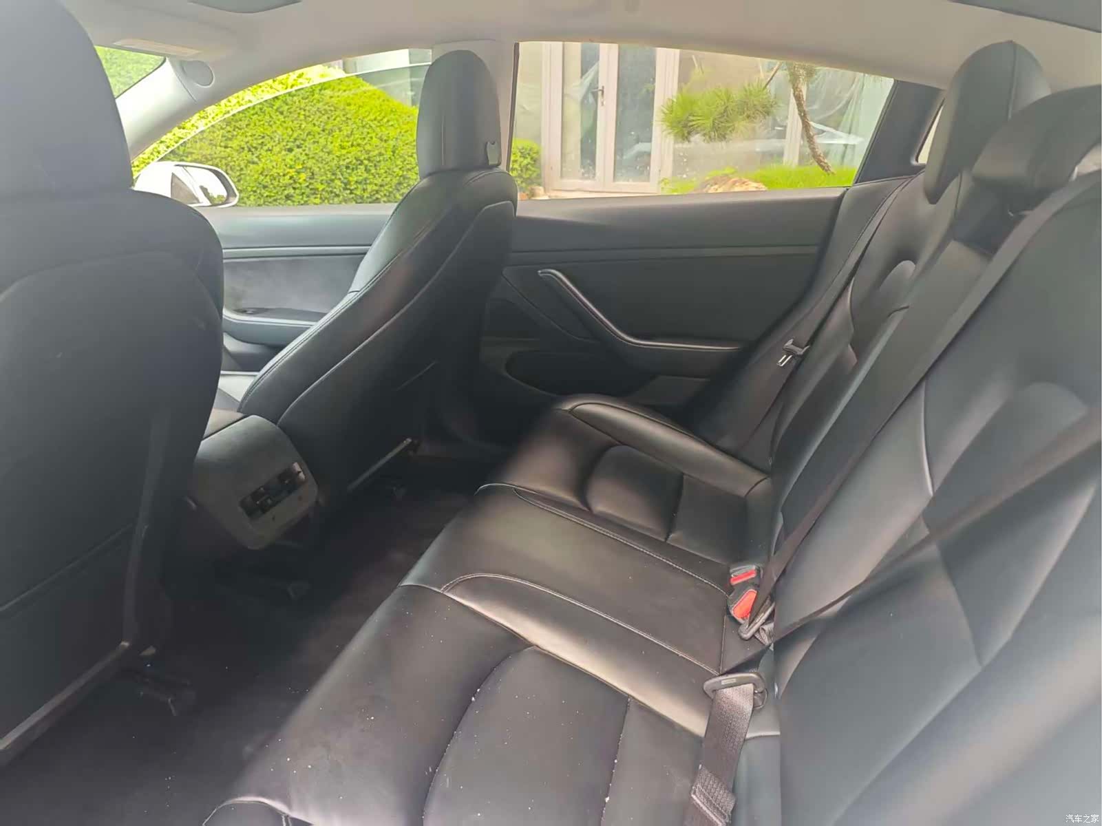 Tesla Model 3, 2020 все фото
