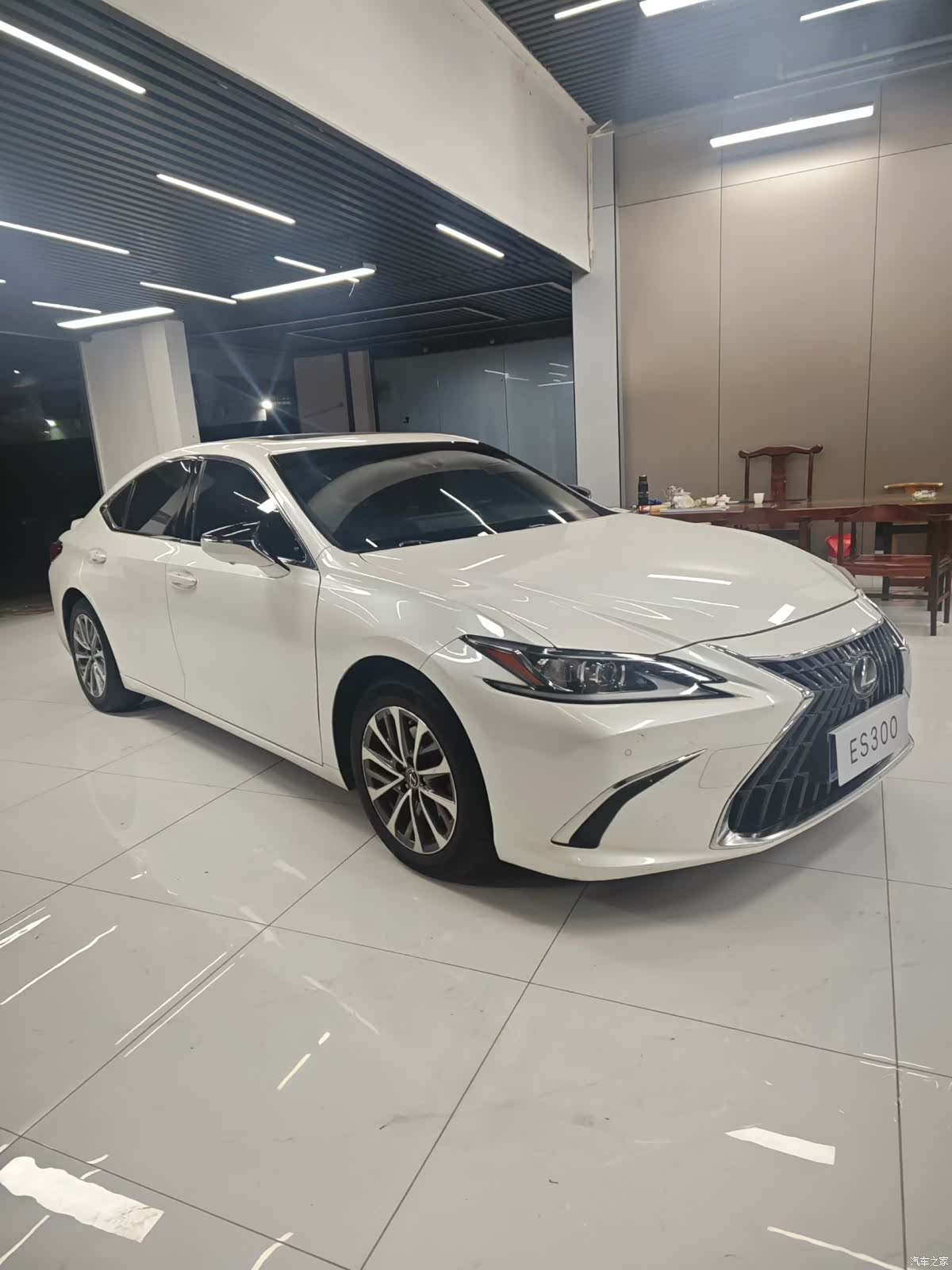 Lexus ES, 2023 3
