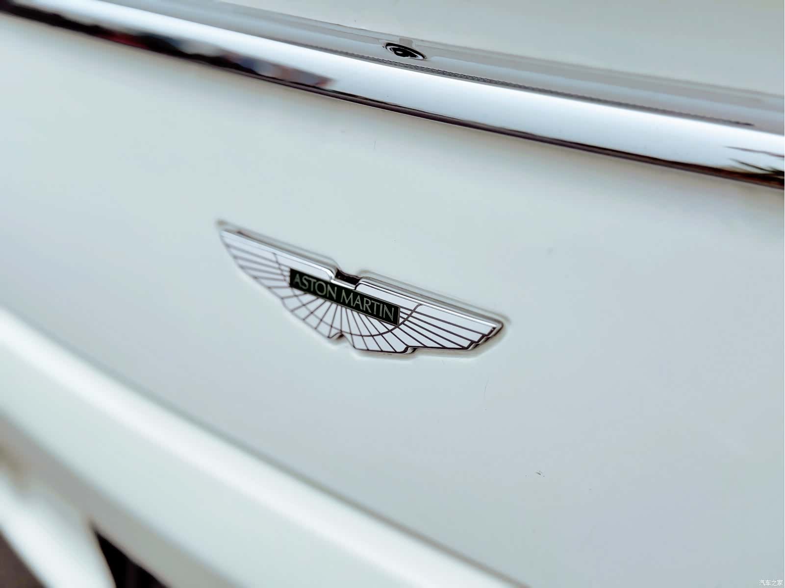 Aston Martin Rapide, 2017 9