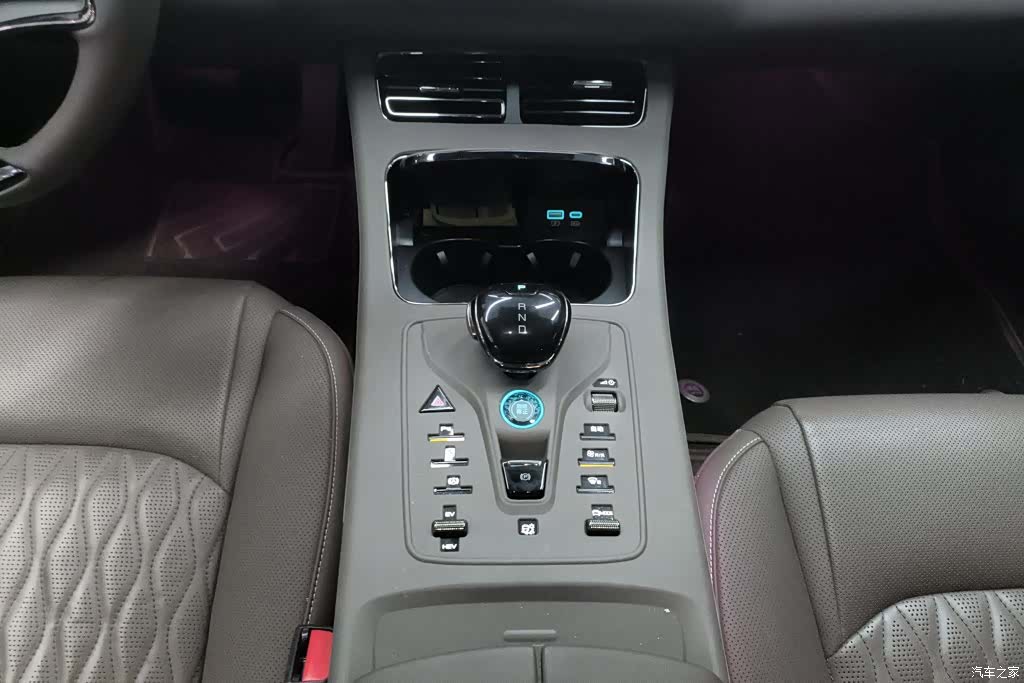 BYD Han, 2025 16