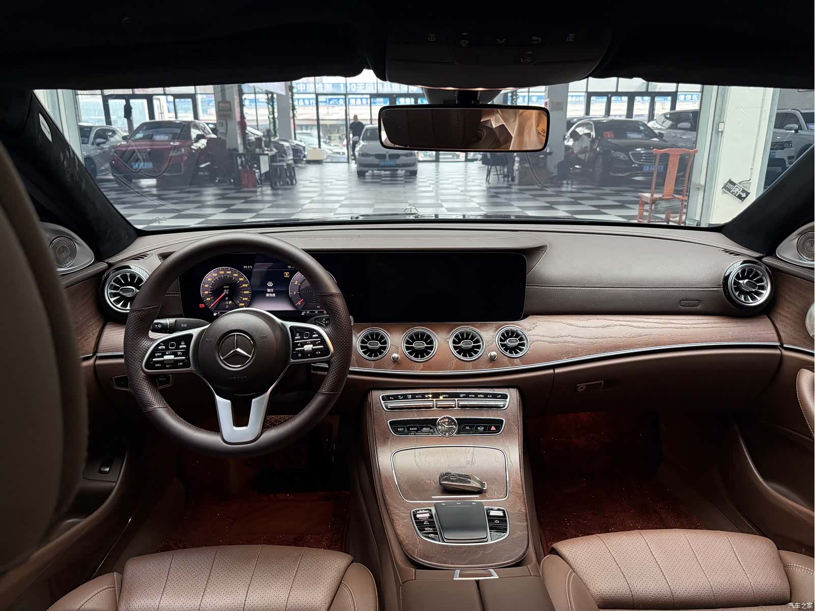 Mercedes-Benz E-Class, 2019 11