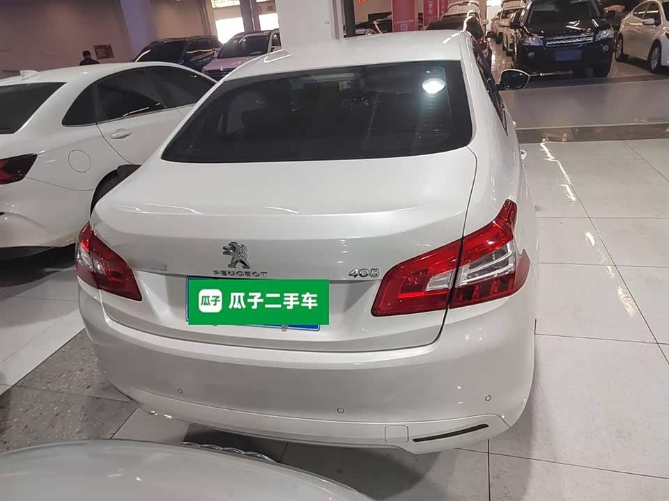 Peugeot 408