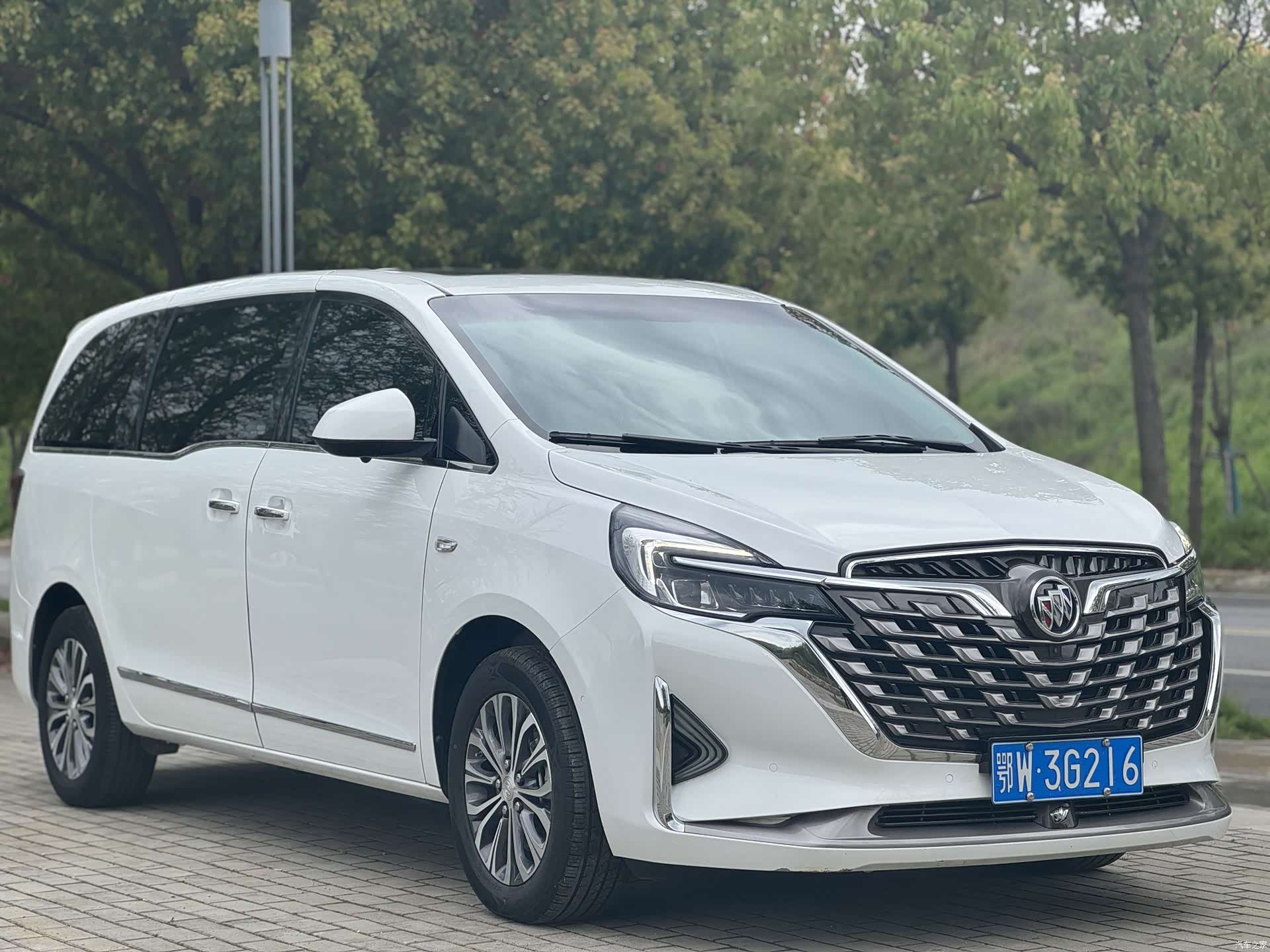 Buick GL8, 2022 2