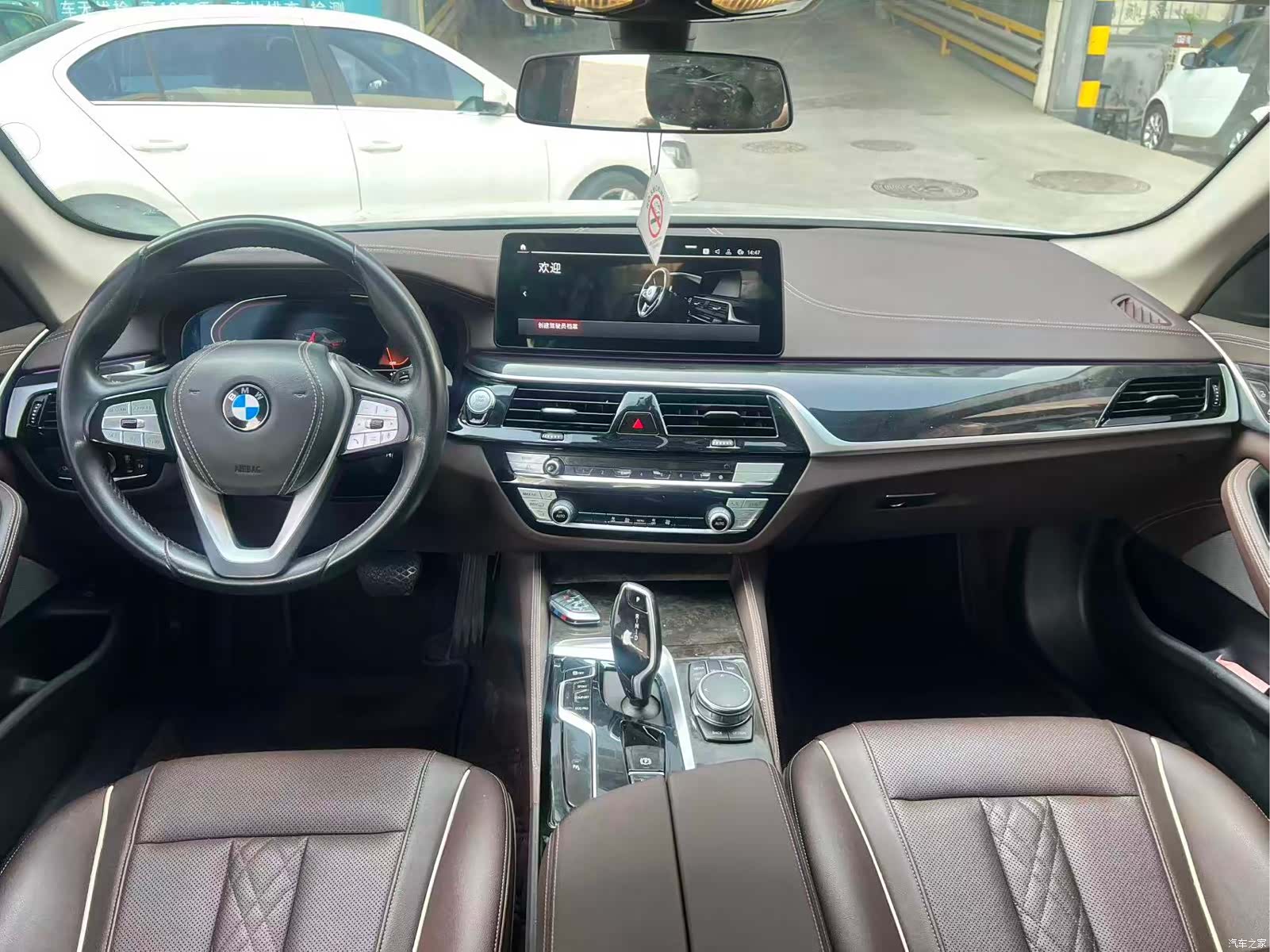 BMW 5 Series, 2023 все фото