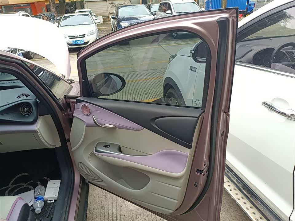 BYD dolphin