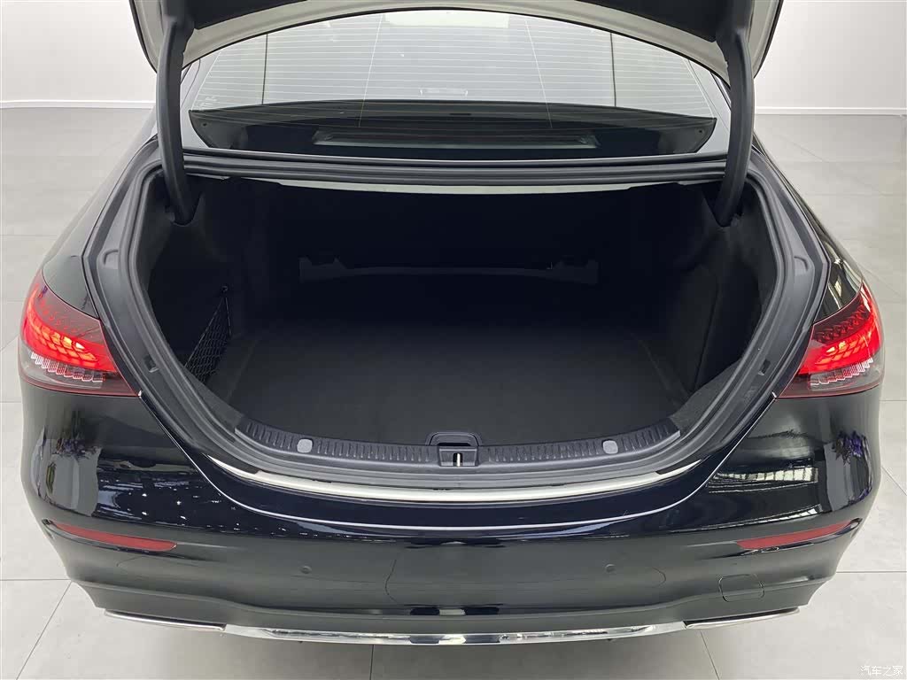 Mercedes-Benz E-Class, 2020 27