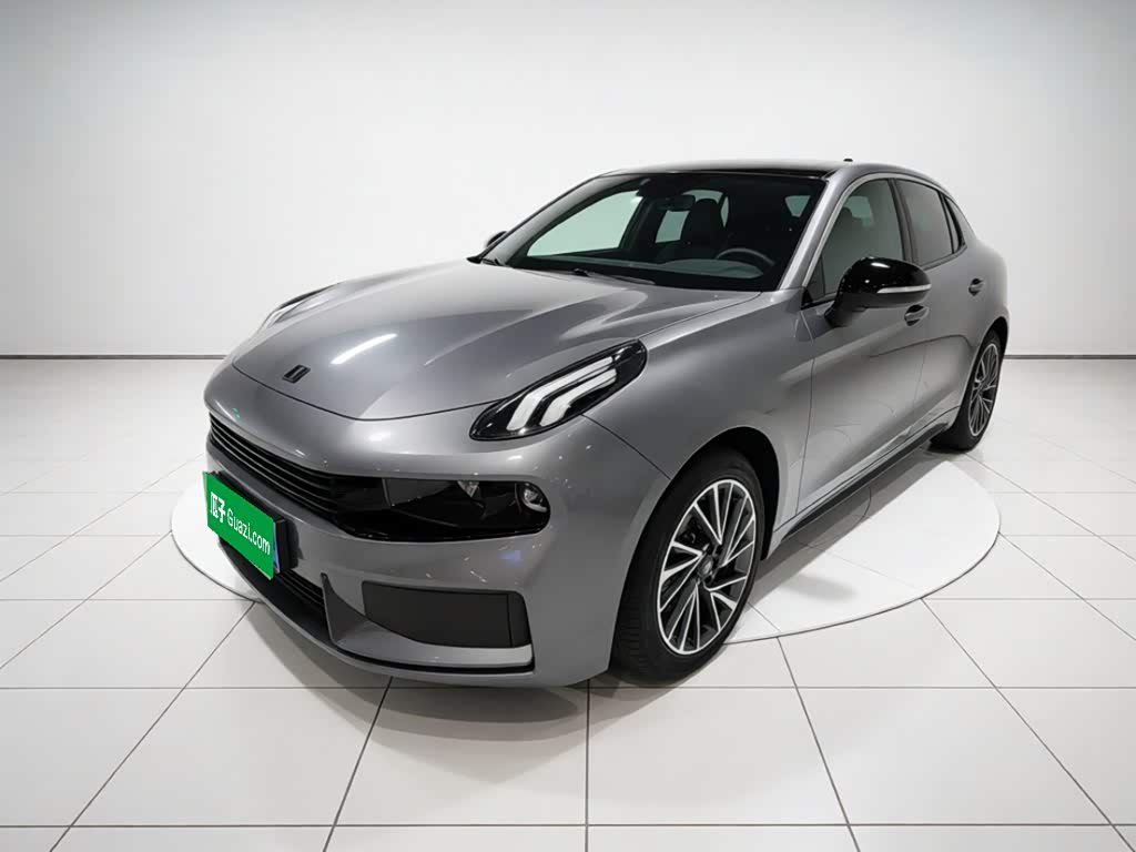 Lynk & Co 03