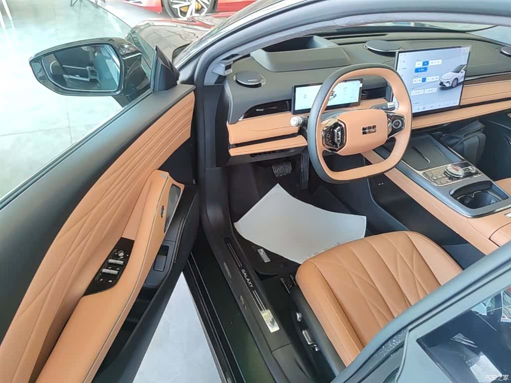 Geely 8, 2025 16