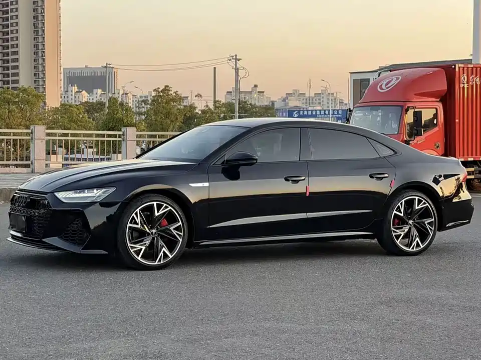 Audi A7L